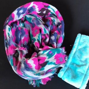 American Eagle Outfitters Accessories - American Eagle Outfitters watercolor Scarf American Eagle Outfitters Accessories - American Eagle Outfitters watercolor Scarf
